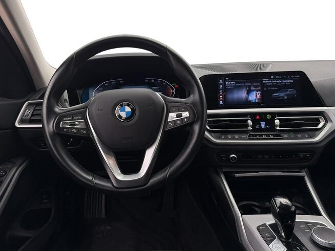 BMW Seria 3 318i aut Kombi Warszawa - zdjęcie 9