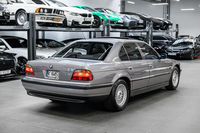 BMW 740 Oryginał. Bezwypadkowa. Niski przebieg. Węgrzce - zdjęcie 10
