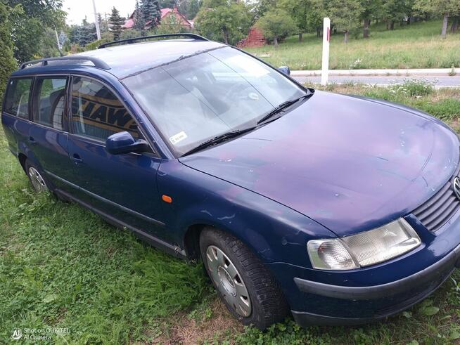 WOLKSWAGEN PASSAT 19 TDI Markowa - zdjęcie 4