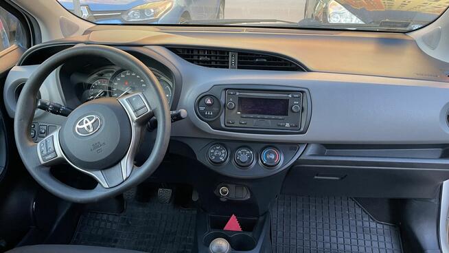 Toyota Yaris 2017 niski przebieg Wałbrzych - zdjęcie 10