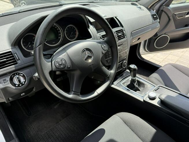 Mercedes C 180 Bardzo zadbana - 100% oryginalny przebieg Poznań - zdjęcie 6