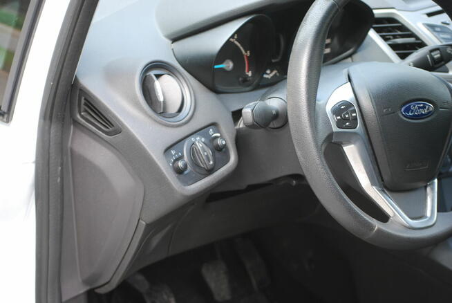 FORD FIESTA MK7 1.5 TDCi (2016) SALON POLSKA Rzeszów - zdjęcie 3