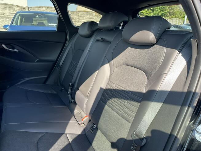 Hyundai i30 Salon PL Automat Podgrz. Klimatronik Kamera Skóra Gliwice - zdjęcie 9