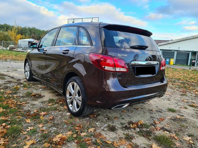 Mercedes B250 4-matic 2,0 benzyna Automat Skóry Olsztyn - zdjęcie 4