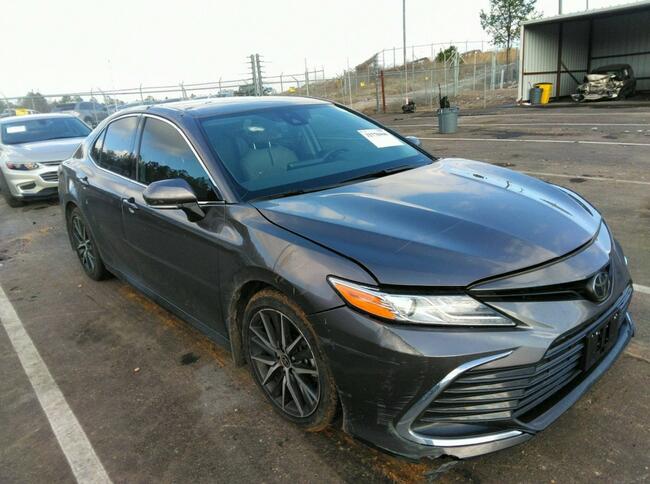 Toyota Camry 2021, 2.5L, XLE, po kradzieży Warszawa - zdjęcie 2