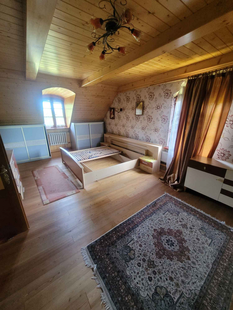 Piekny dom 230m2 z duza dzialka 56 ar i ogrodem Mikołów - zdjęcie 10