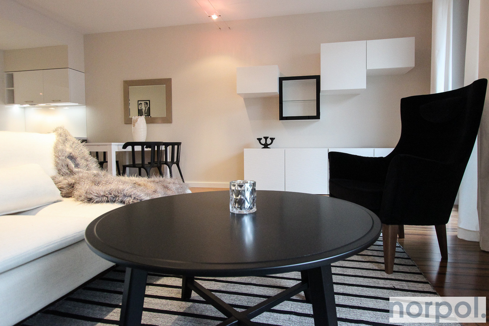 Angel Wawel, Sukiennicza, 2 pokoje, basen, garaż, siłownia, ochrona Kraków - zdjęcie 1