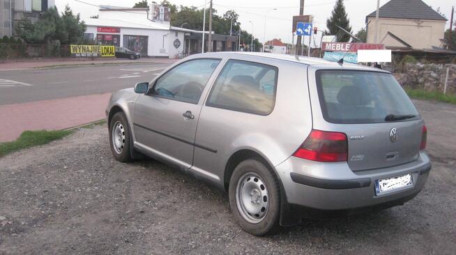 sprzedam volkswagen golf - klimatyzacja Ostrów Wielkopolski - zdjęcie 3