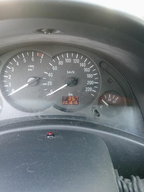 Sprzedam corsę c 1, 2 75KM 2003 r gaz, hak uszkodzony Rybna - zdjęcie 1