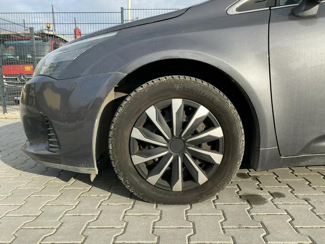 Toyota Avensis Active 1.8 147KM M6 2013/14 r., salon PL Myślenice - zdjęcie 9