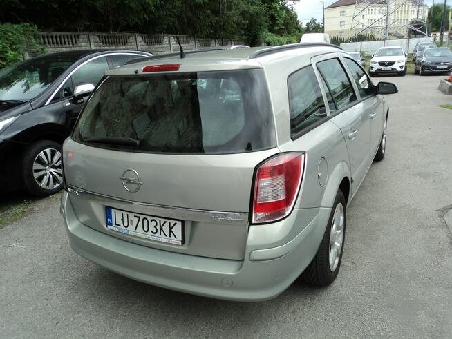 Opel Astra Caravan sprzedam ładnegoOPLA ASTRE Z 2007R 1,6 B+GAZ 105KM Lublin - zdjęcie 2