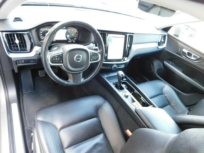 Volvo V60 z Gwarancją Skóra BLiS Model 2020r Żyrardów - zdjęcie 8