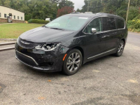 Chrysler Pacifica 2017, 3.6L, Limited, po opłatach Warszawa - zdjęcie 1