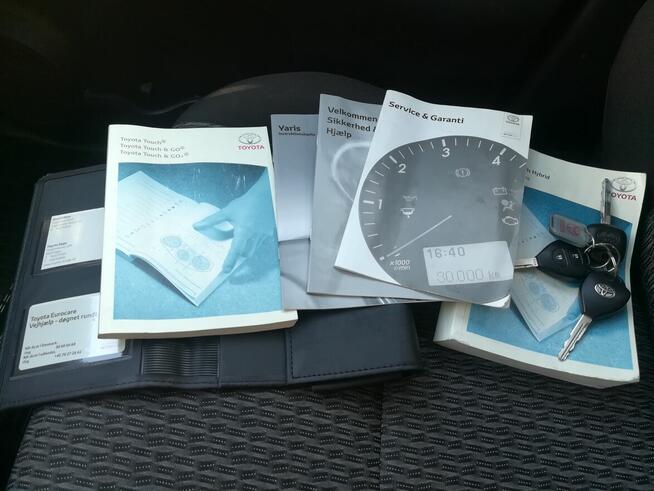 Toyota Yaris III 2013 1.3 Benzyna Niski przebieg Klima Hak Drezdenko - zdjęcie 7