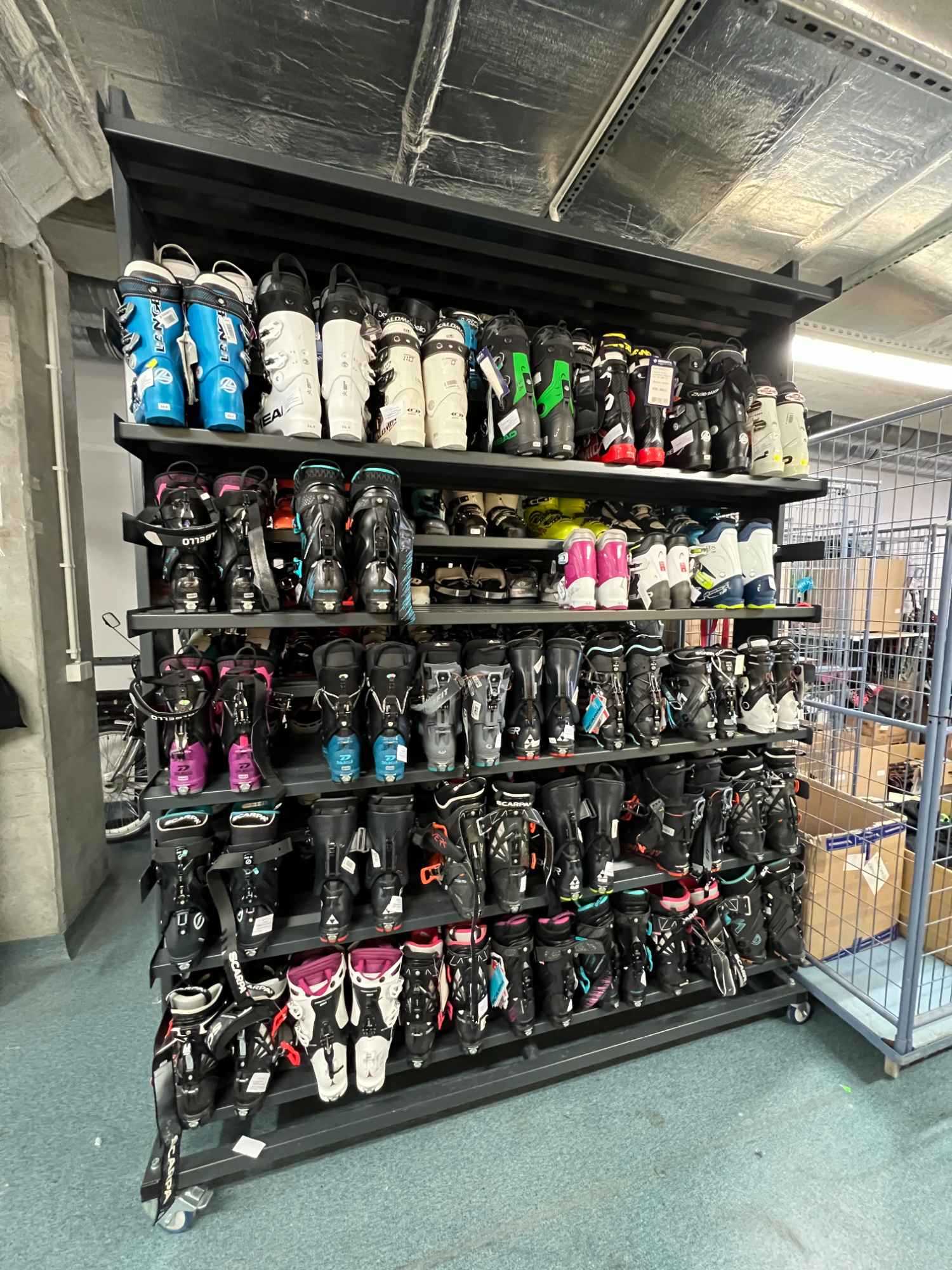 Syndyk sprzeda pakiet „skitur” Śródmieście - zdjęcie 1