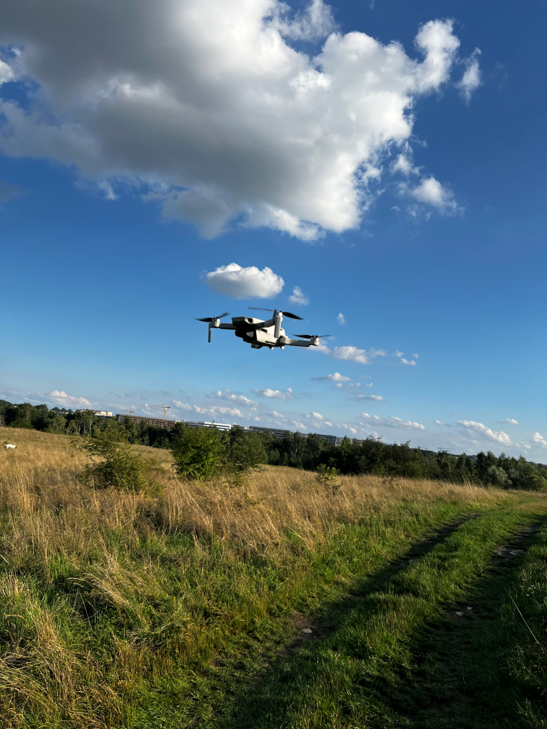 Dron Usługi dronem zdjęcia filmy nieruchomości z drona wynajem drona Sucha Beskidzka - zdjęcie 1