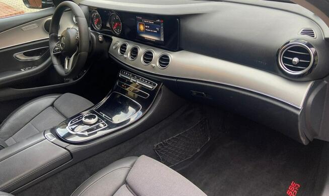 Mercedes E 200 Bez wkładu Zadbany użytkowany na trasach Kraków - zdjęcie 12