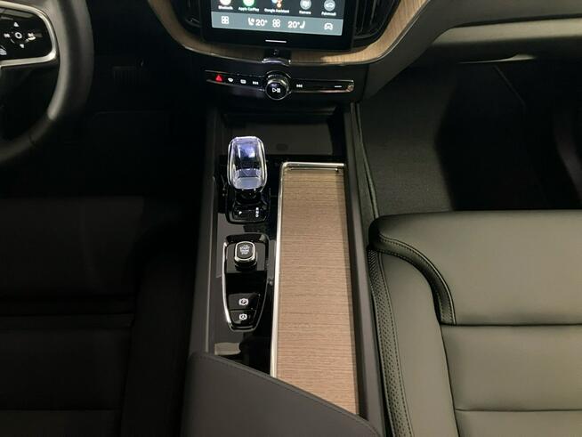 Volvo XC 60 T6 AWD Plus Bright MY 2026 Tychy - zdjęcie 9