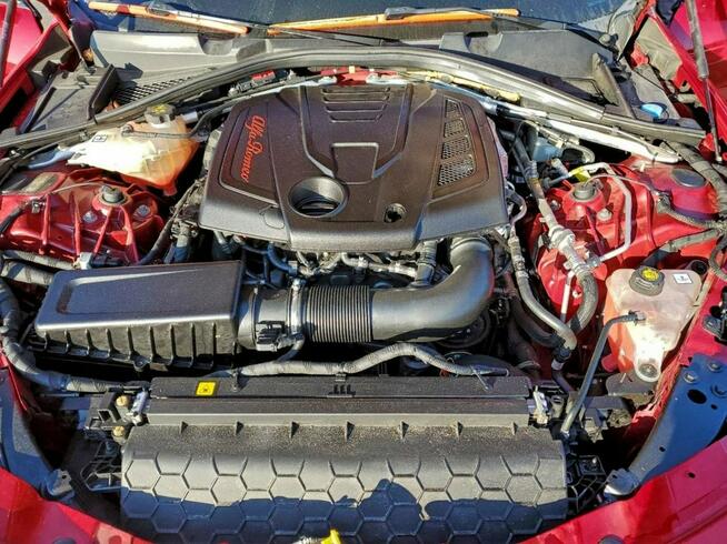 Alfa Romeo Giulia / 2.0 280KM / 4x4 / niski przebieg / Tarnów - zdjęcie 11