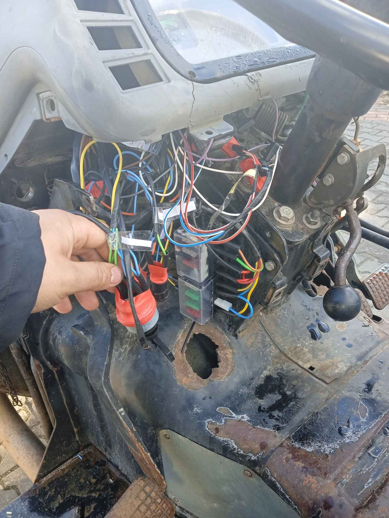 Odbudowa spalonych instalacji ciągników Siedlce mazowieckie Siedlce - zdjęcie 3