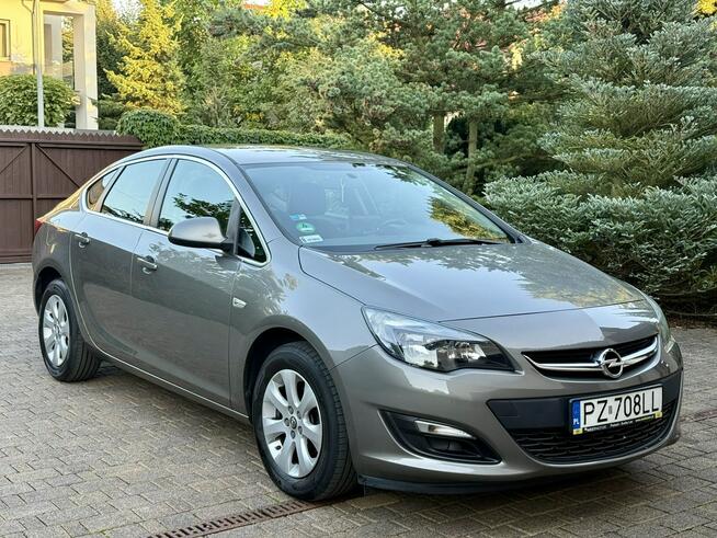 Opel Astra 1.6 Benzyna Tarnowskie Góry - zdjęcie 4