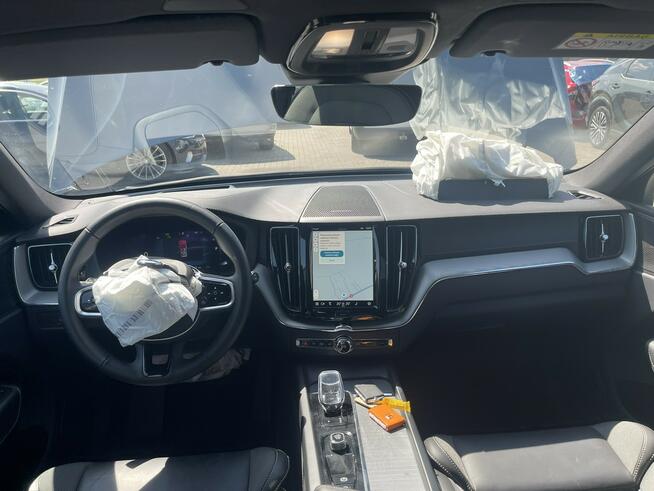 Volvo XC 60 B4 AWD Panorama Kamery360 Skóra Pamieć ust. Hak Gliwice - zdjęcie 8