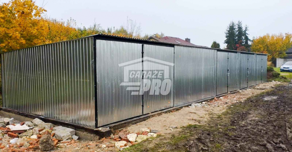 GARAŻ BLASZANY RZĄD 17,5m x 5m - spad tył 4x Brama ocynk GP239 Siedlce - zdjęcie 2