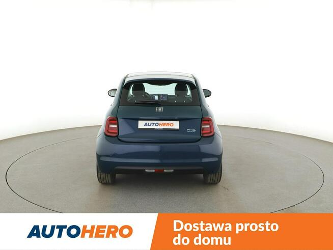 Fiat 500e LED navi klima auto panorama czujniki parkowania Warszawa - zdjęcie 6