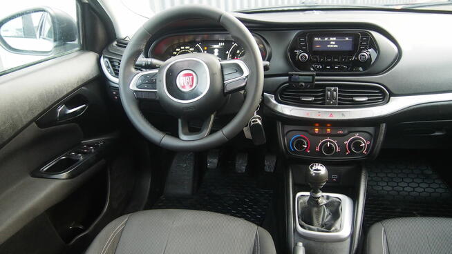 1,4*BENZYNA*EURO-6*1 Właściciel*Niska Przebieg*1sza rej 2017 Kraków - zdjęcie 5