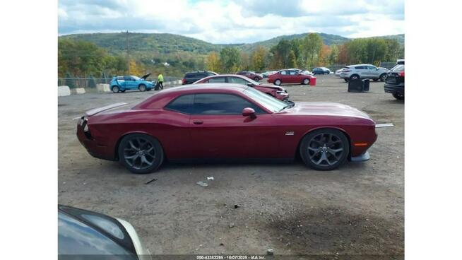 Dodge Challenger / 5.7 372KM / automat / niski przebieg / Tarnów - zdjęcie 4