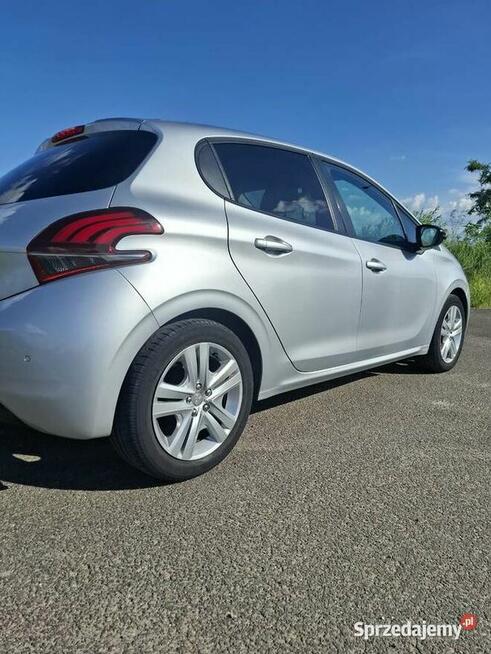 Peugeot 208 1.2 PureTech Style 2018 Konin - zdjęcie 5