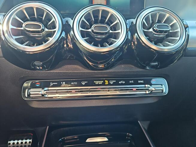 Mercedes GLB AMG_306KM_7-osobowy_4-Matic_8G-DCT_LED_Ambiente_FV23% Płock - zdjęcie 12