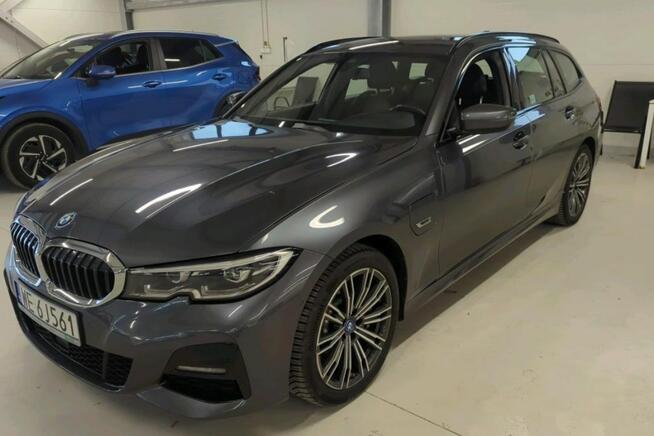 BMW 330e Touring M Sport Plug-in Hybrid, Salon PL, Bezwypadkowa, FV23% Warszawa - zdjęcie 1