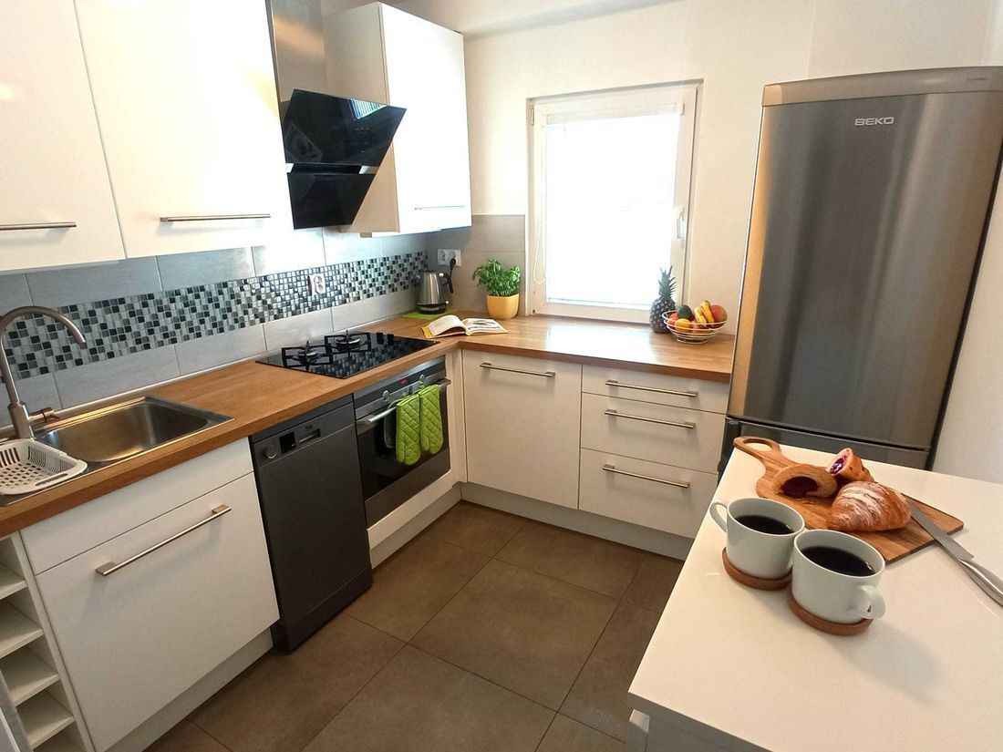 3pok, 73met, Okolice Jutrosińskiej BALKON/PIWNICA/PARKING (Wrocław) Psie Pole - zdjęcie 1