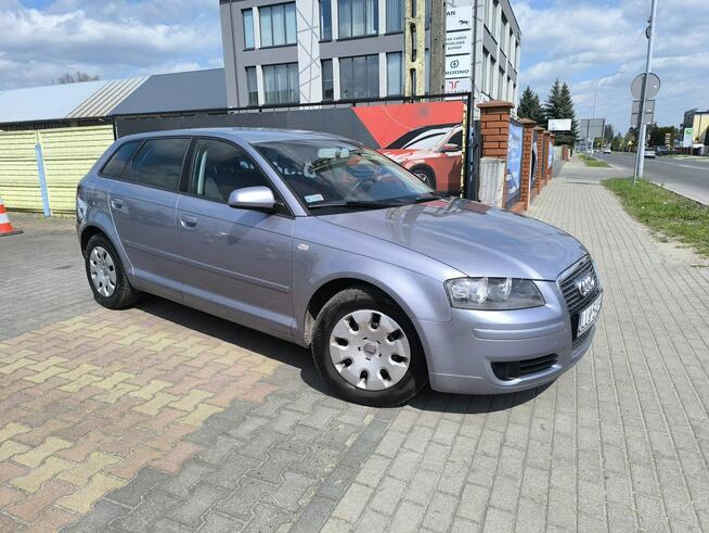 Audi A3 1.6i 16V 116KM Klimatronic Navi Łuków - zdjęcie 2