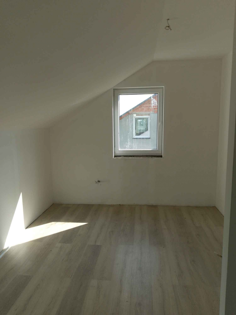 Dom na wsi Gosławice - zdjęcie 4