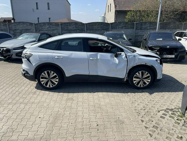 Audi Q4 e-tron Salon PL Elektryk Automat Podgrzewanie Pakrtonik Gliwice - zdjęcie 4