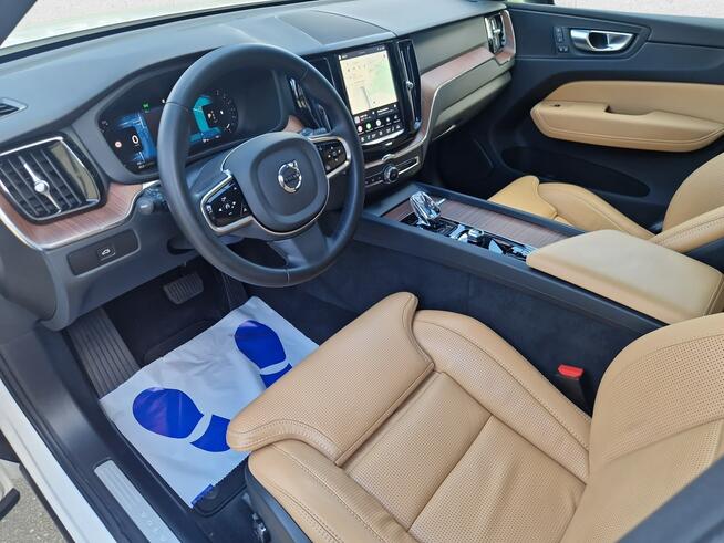 Volvo XC 60 B4 D AWD Plus Dark! Z Polskiego Salonu! Faktura VAT! Warszawa - zdjęcie 12