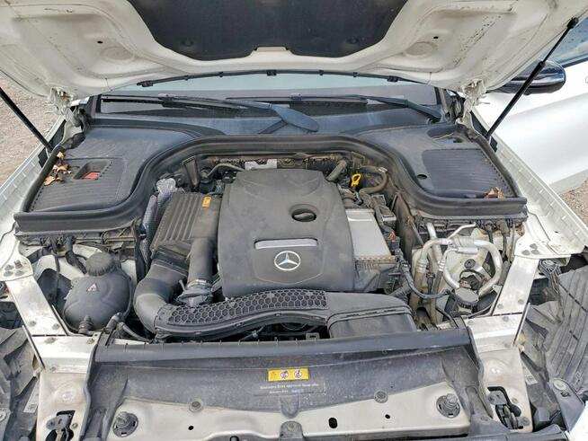Mercedes GLC 300 4Matic / pakiet AMG / niski przebieg Chwaszczyno - zdjęcie 10