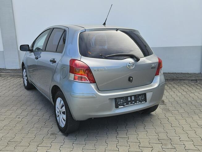 Toyota Yaris Stan bdb Org szyby Zapraszam Rybnik - zdjęcie 6