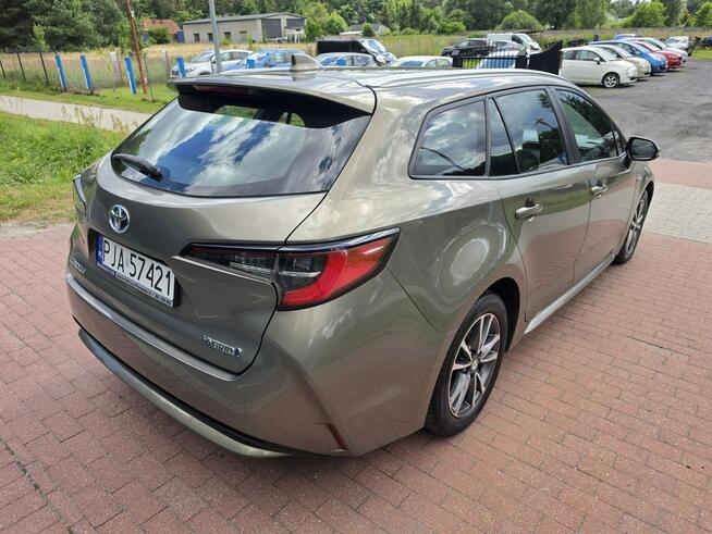 Toyota Corolla 1,8 benzyna-hybryda niski przebieg 92 tyś km automat ! Cielcza - zdjęcie 8