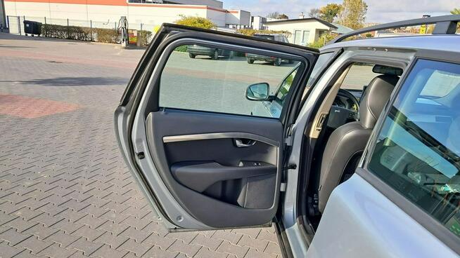 Volvo V70 2.0 16V 145 koni Skóra Nawigacja Klimatronik możliwa ZAMIANA Rawa Mazowiecka - zdjęcie 9