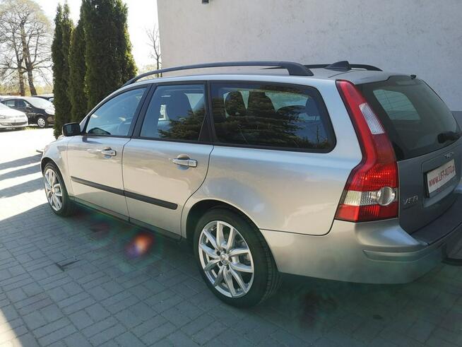 Volvo V50 1.8 125KM Klimatronic   Alu 17 Xenony  Serwis Strzegom - zdjęcie 9
