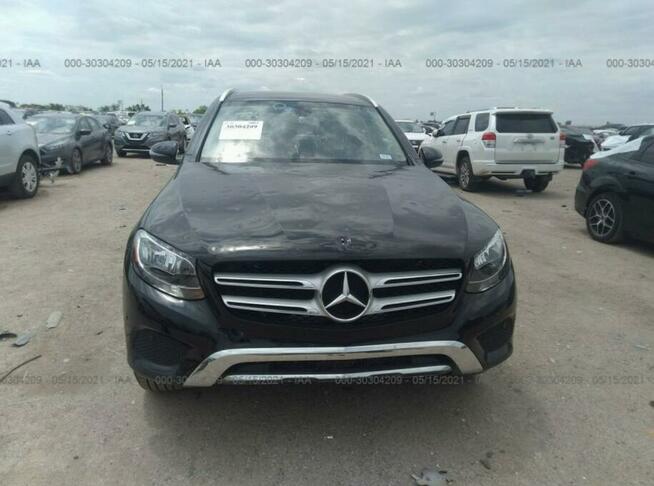 Mercedes GLC 300 2019, 2.0L, 4x4, po gradobiciu Warszawa - zdjęcie 5