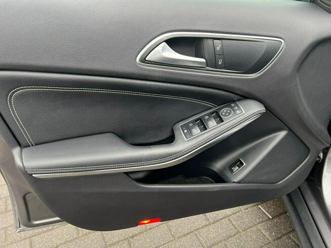 Mercedes GLA 200 Panorama Sportowe fotele PDC Kamera Baranowo - zdjęcie 12