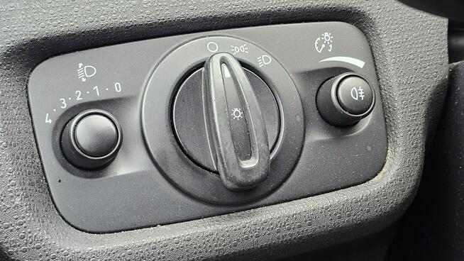 Ford Fiesta 1,3 pb * ładna* Chełm Śląski - zdjęcie 12