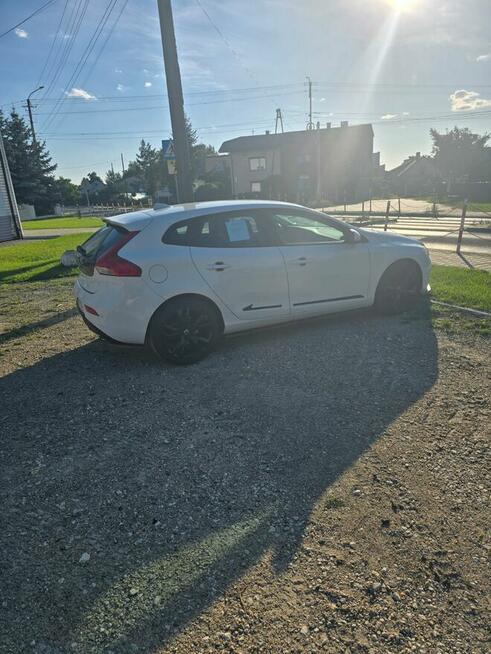 Volvo V40 D3 Wieluń - zdjęcie 2