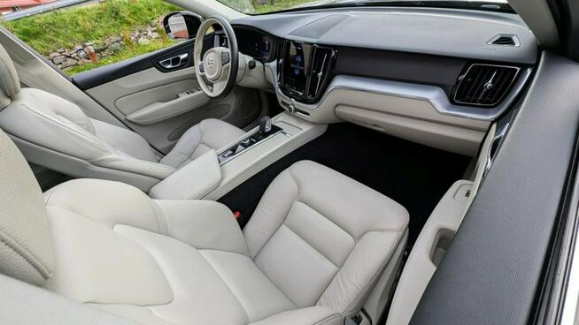 Volvo XC 60 Plug-in 4x4 kamera cofania Kamienna Góra - zdjęcie 8