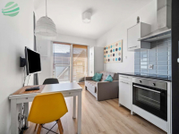 Nowoczesne Studio z Balkonem i Widokiem na Bałtyk