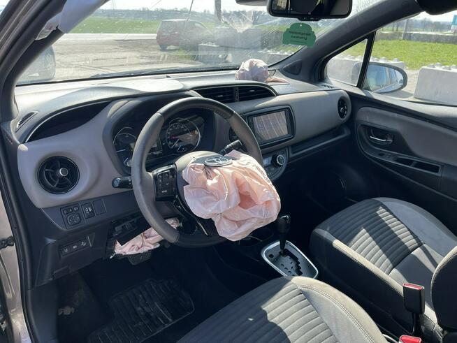 Toyota Yaris Selection Automat Hybryda Klimatronik Kamera Gliwice - zdjęcie 6